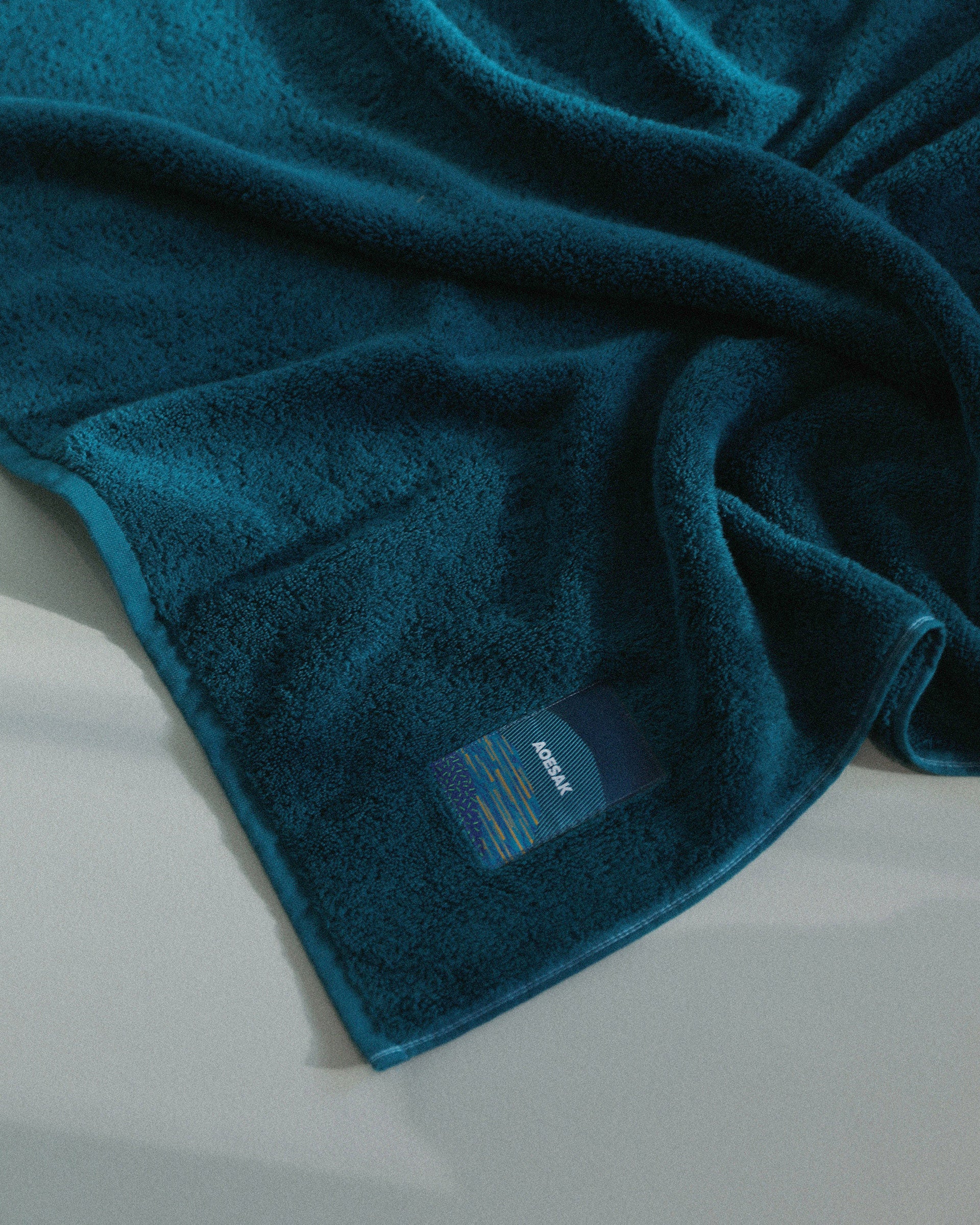 Towel (L)